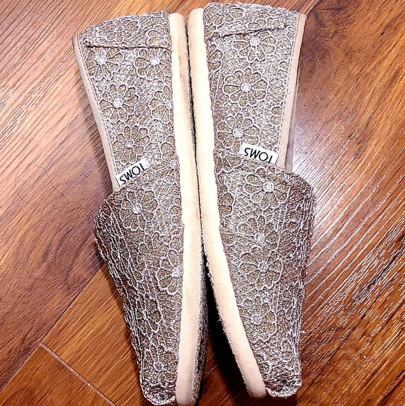 Toms size 7 Youth/Kids - Picture 6 of 7